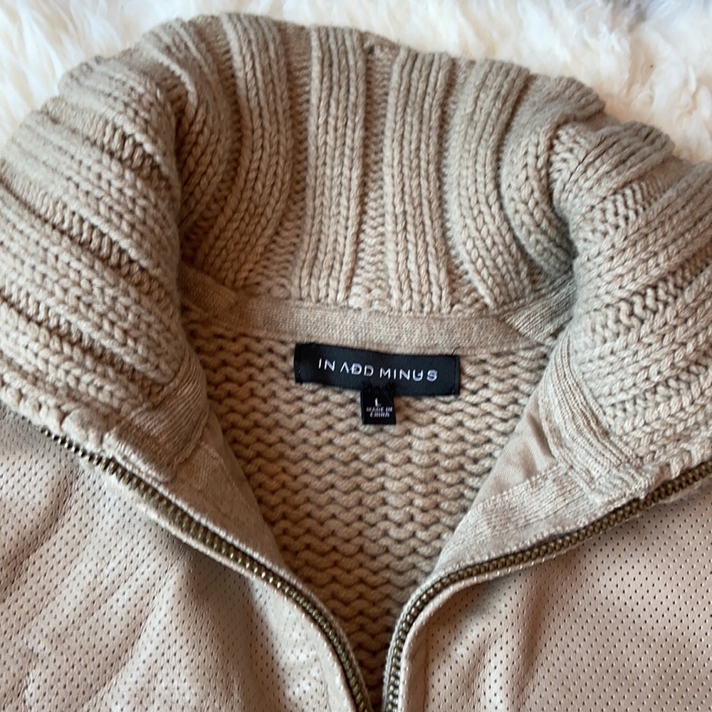Knitted  Jacket - Picture 2 of 6